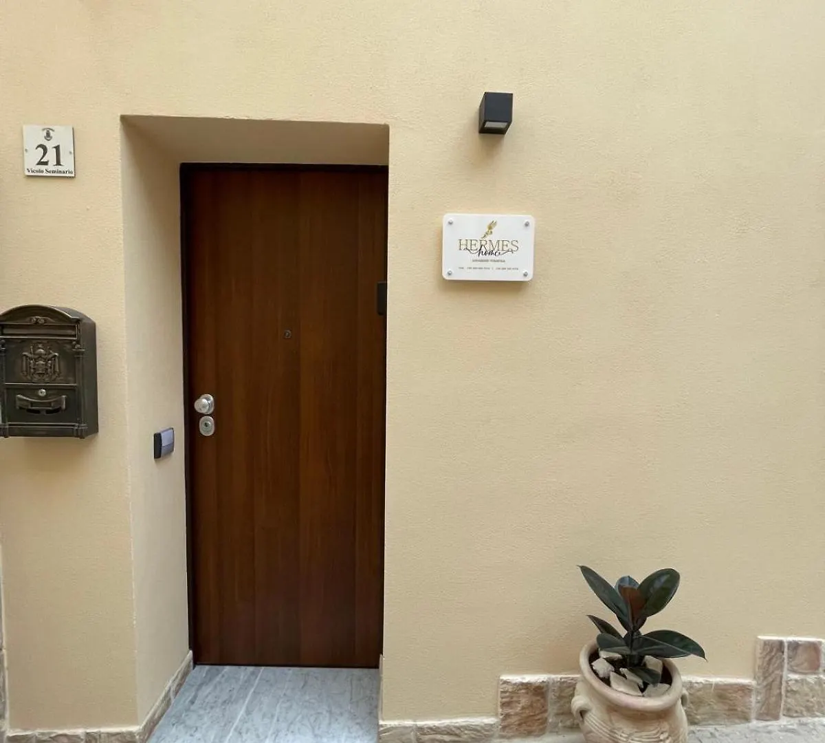 Hermes Home Agrigento 0*,